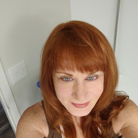 Meet your Posher, Sue - Picture 1 of 1